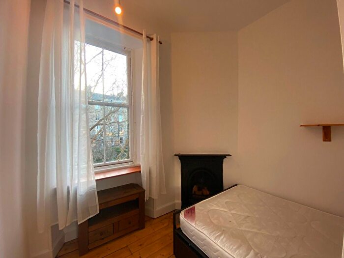 2 Bedroom Flat To Rent In Argyle Park Terrace, Meadows, Edinburgh, EH9
