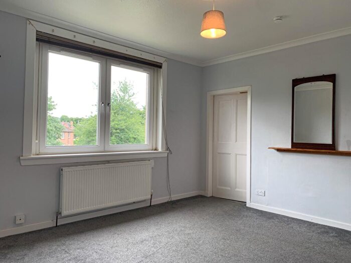 2 Bedroom Flat To Rent In Northfield Square, Edinburgh, EH8
