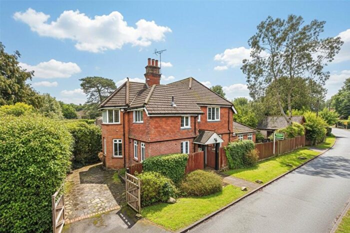 5 Bedroom Detached House To Rent In Grange Road, Camberley, Surrey, GU15