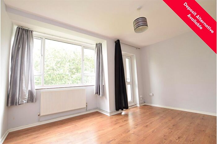 1 Bedroom Flat To Rent In Innes Gardens, London, SW15