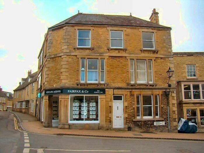 2 Bedroom Flat To Rent In Church Street, Charlbury, Chipping Norton, OX7