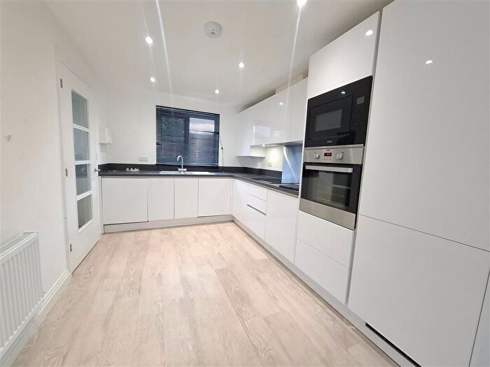 3 Bedroom Property To Rent In Juno Road, Hemel Hempstead, HP2