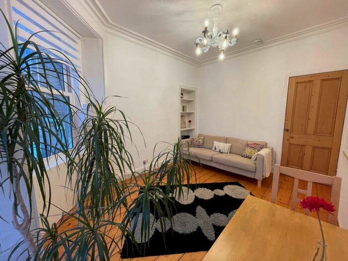 1 Bedroom Flat To Rent In Sciennes House Place, Marchmont, Edinburgh, EH9