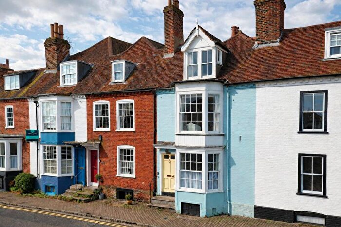 5 Bedroom Town House For Sale In Captains Row, Lymington, SO41