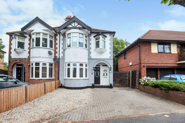 2 Bedroom Maisonette To Rent In Compton Avenue, Gidea Park, Romford RM2