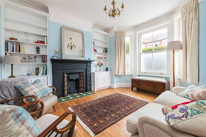 3 Bedroom Flat For Sale In Latchmere Road, SW11