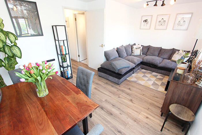 2 Bedroom Apartment For Sale In Aspen Court, Norfolk Close, DA1