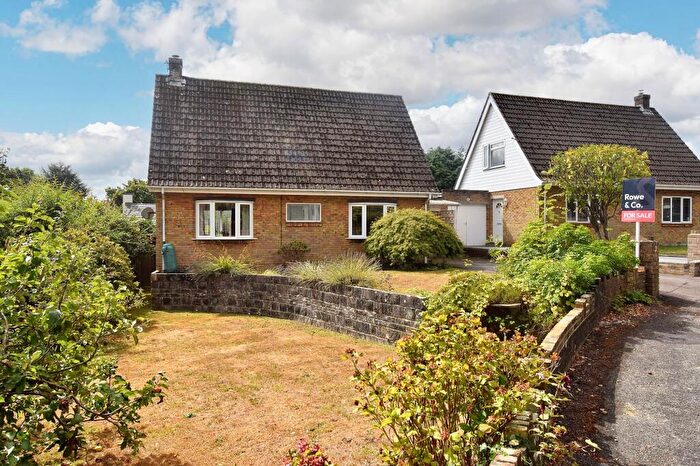 3 Bedroom Detached House For Sale In Pine Crescent, Hiltingbury, Chandler's Ford, SO53