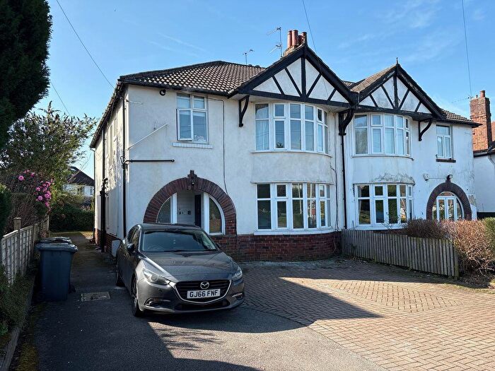 2 Bedroom Flat To Rent In Ring Road, West Park, Leeds, LS16