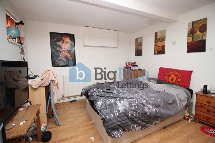 3 Bedroom House To Rent In Graham Avenue, Leeds, LS4