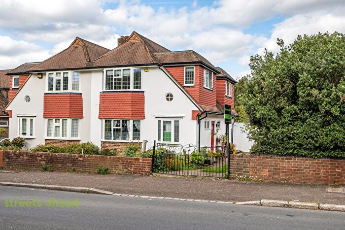 3 Bedroom Detached House To Rent In Chevening Road, London, SE19