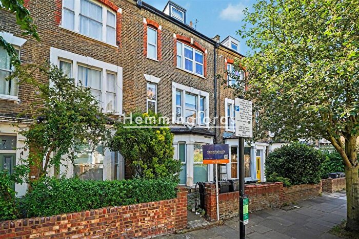 2 Bedroom Apartment To Rent In Somerfield Road, Finsbury Park, N4
