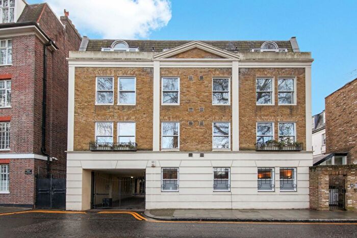 2 Bedroom Flat To Rent In Britten Street, Chelsea, SW3