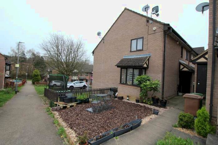 2 Bedroom Leisure Facility Commercial To Rent In Felbrigg Close, Luton, LU2