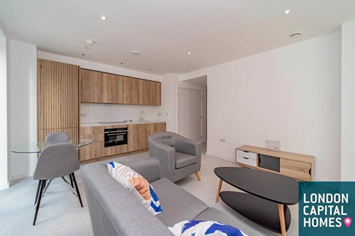 Studio To Rent In Jacquard Point, Tapestry Way, London, E1