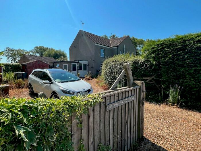 2 Bedroom Semi-Detached House For Sale In Frostley Gate, Holbeach Fen, PE12