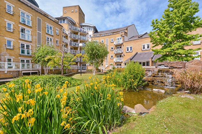 2 Bedroom Apartment To Rent In Cypress House, Woodland Crescent, SE16