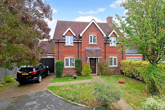 3 Bedroom Detached House For Sale In Hall Hurst Close, Loxwood, RH14