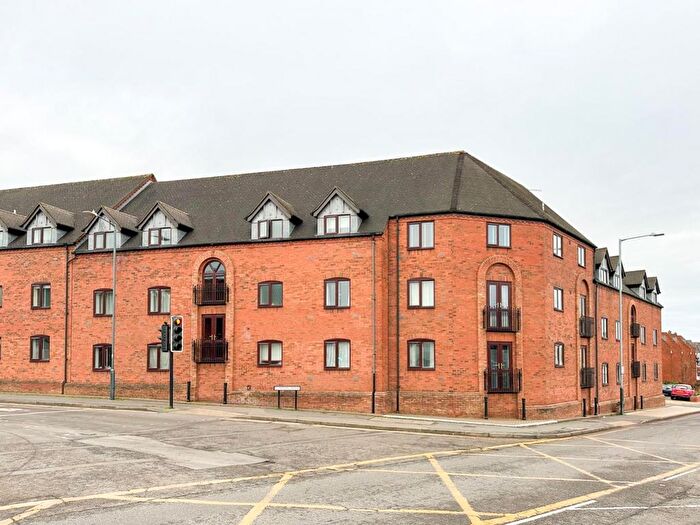 2 Bedroom Flat To Rent In Brewery Street, Stratford-Upon-Avon, CV37