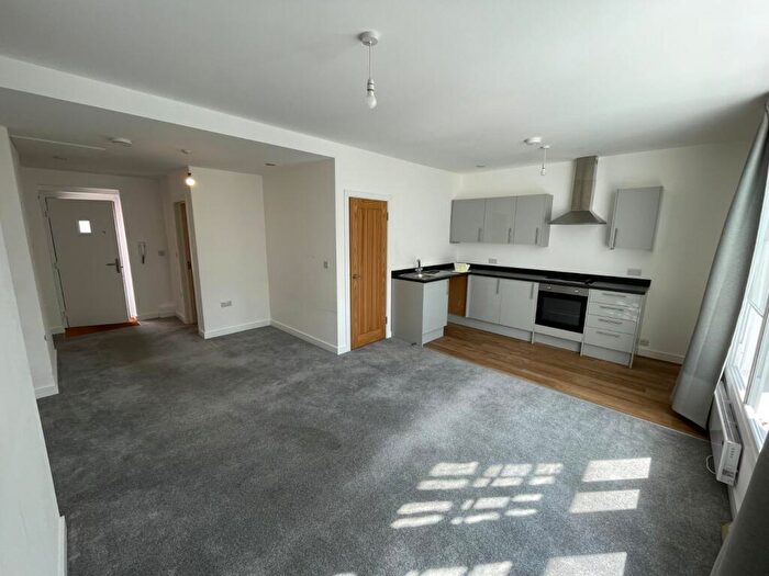 Apartment To Rent In Flat, Chatsworth Road, Worthing, West Sussex, BN11