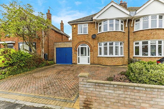 3 Bedroom Semi Detached House For Sale In Sutherland Way, Stamford, PE9