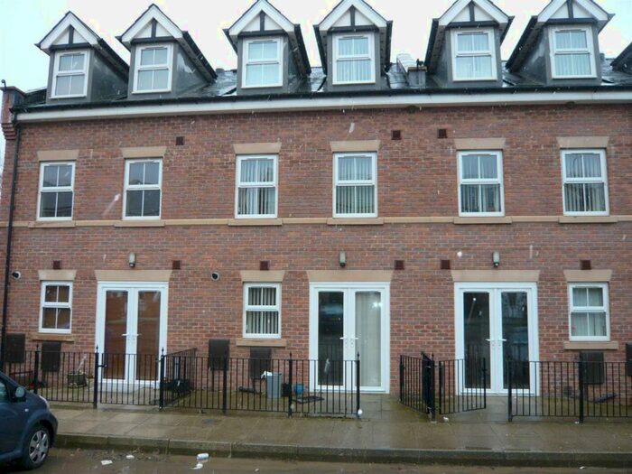 4 Bedroom Town House To Rent In Bandy Fields Place, New Broughton, M7