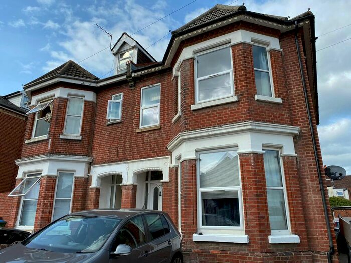 7 Bedroom House To Rent In Alma Road, SO14