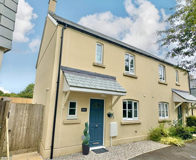3 Bedroom Semi-Detached House For Sale In Farriers Green, Camelford, PL32