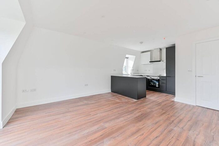 2 Bedroom Flat To Rent In Peckham Rye, Peckham Rye, London, SE15