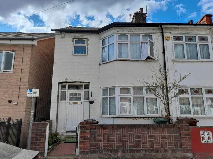 3 Bedroom Terraced House To Rent In Essex Road, Barking, IG11