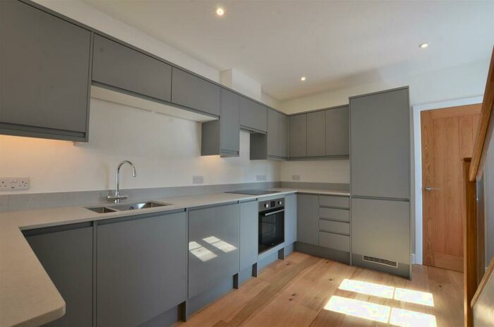 2 Bedroom Semi-Detached House To Rent In School Road, NR10