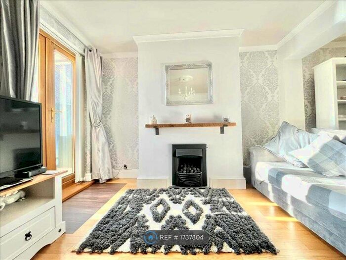 3 Bedroom Terraced House To Rent In Crompton Street, New Houghton, Mansfield, NG19