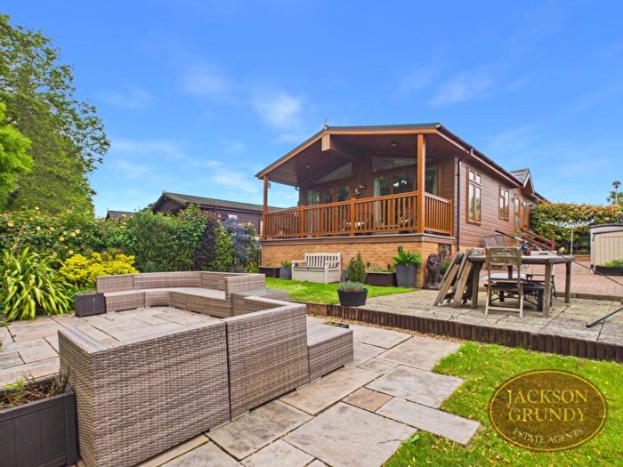 2 Bedroom Lodge For Sale In Kingfisher, Overstone Lakes, NN6