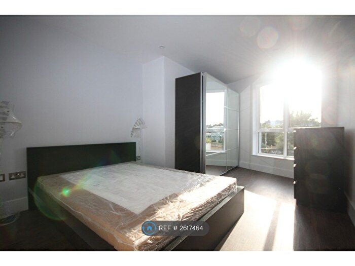 1 Bedroom Flat To Rent In Gauden Road, London, SW4