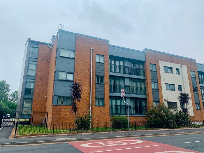 2 Bedroom Flat To Rent In Moss Lane East, Manchester, M14