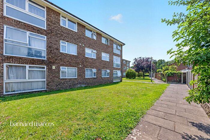 2 Bedroom Flat For Sale In Mortlake Close, Croydon, CR0