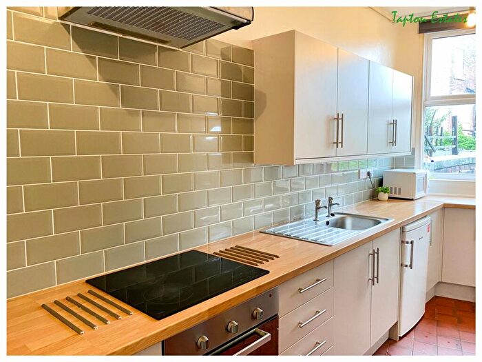 5 Bedroom End Of Terrace House To Rent In College Street, Broomhill, S10