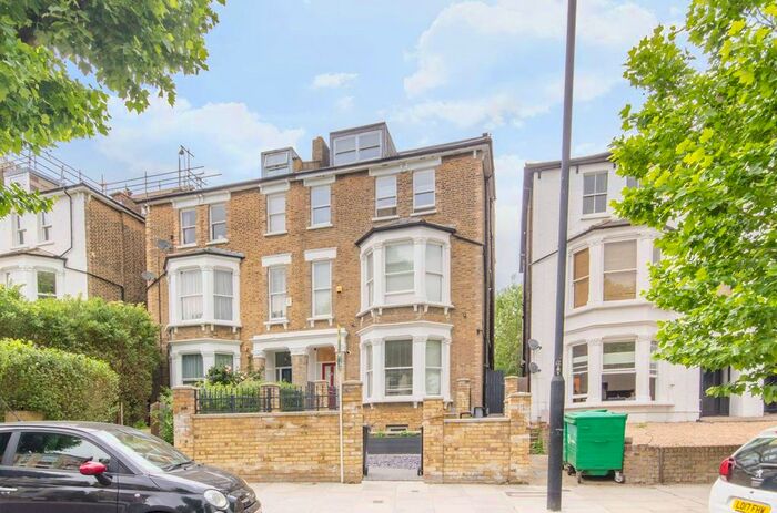 2 Bedroom Flat To Rent In Fordwych Road, West Hampstead, London, NW2