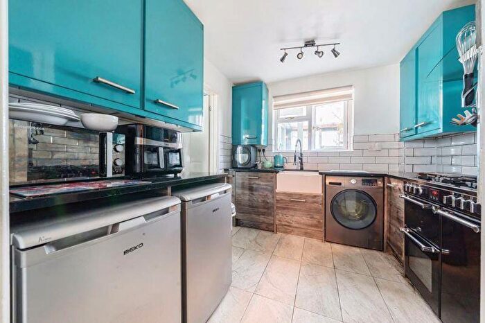 3 Bedroom Terraced House For Sale In Walterbush Road, Chipping Norton, OX7