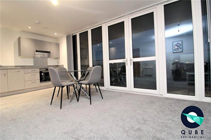 2 Bedroom Flat To Rent In Adelphi Wharf, Adelphi Street, Salford, Greater Manchester, M3