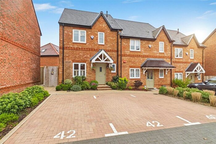 2 Bedroom End Of Terrace House For Sale In Bluebell Way, Warfield, Berkshire, RG42