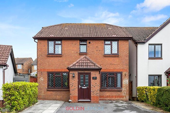 4 Bedroom Detached House For Sale In Elder Close, Portslade, BN41