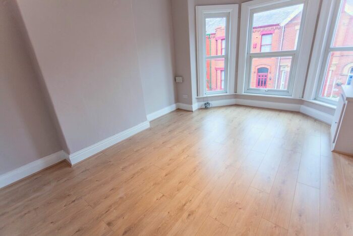 2 Bedroom Flat To Rent In Willoughby Road, Waterloo, Liverpool, L22