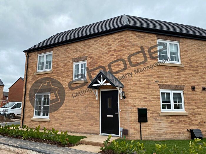 3 Bedroom Semi-Detached House To Rent In Violet Court, Doncaster, DN11