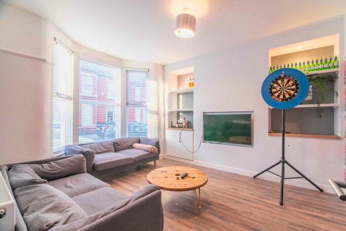 5 Bedroom Semi-Detached House To Rent In Langdale Road, Liverpool, L15