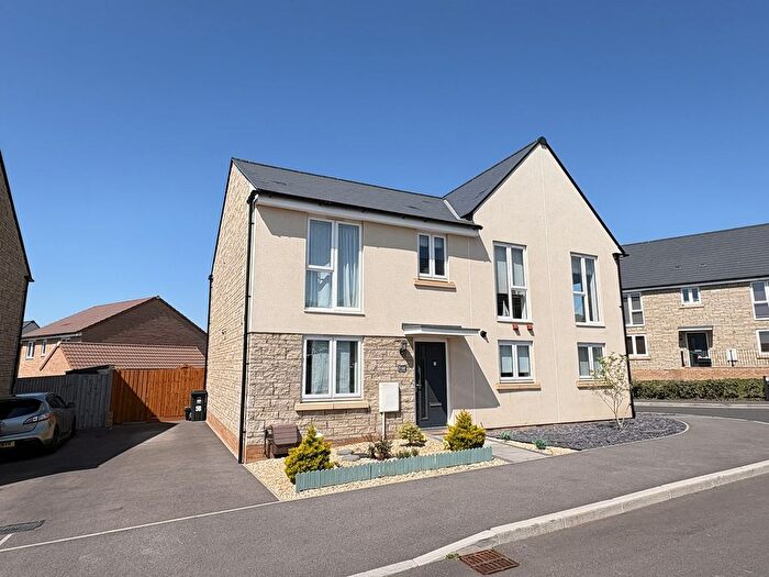 3 Bedroom Semi-Detached House For Sale In Tanner Road, Banwell, North Somerset ., BS29
