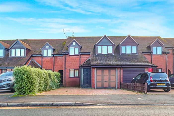 3 Bedroom Terraced House For Sale In Harger Court, Kenilworth, CV8