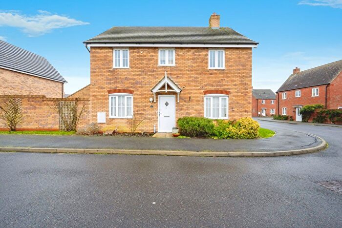 4 Bedroom Detached House For Sale In Primrose Fields, Bedford, Bedfordshire, MK41