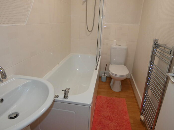 1 Bedroom Flat For Sale In Commerce Street, Aberdeen, AB11