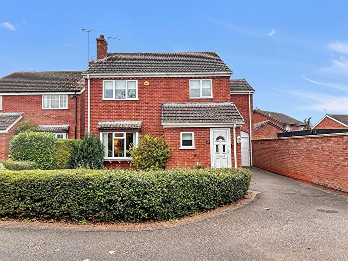 4 Bedroom Detached House For Sale In Cranwell Drive, Wellesbourne, Warwick, CV35